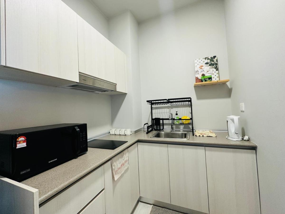 Jesselton Quay - Suite 1 By Staycation Suites Kk Kota Kinabalu Zewnętrze zdjęcie